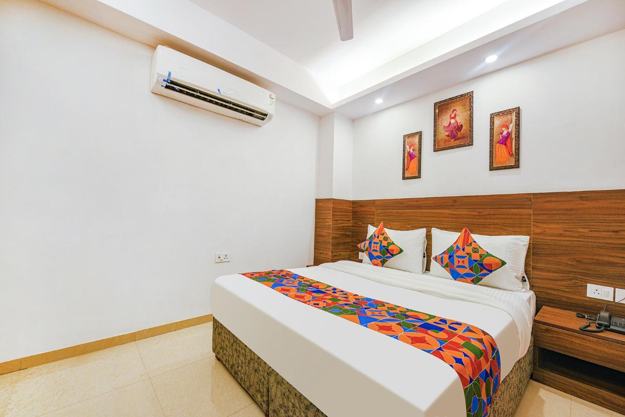 Fabhotel Sparkling - Nr Yashobhoomi Convention Centre Delhi  Buitenkant foto
