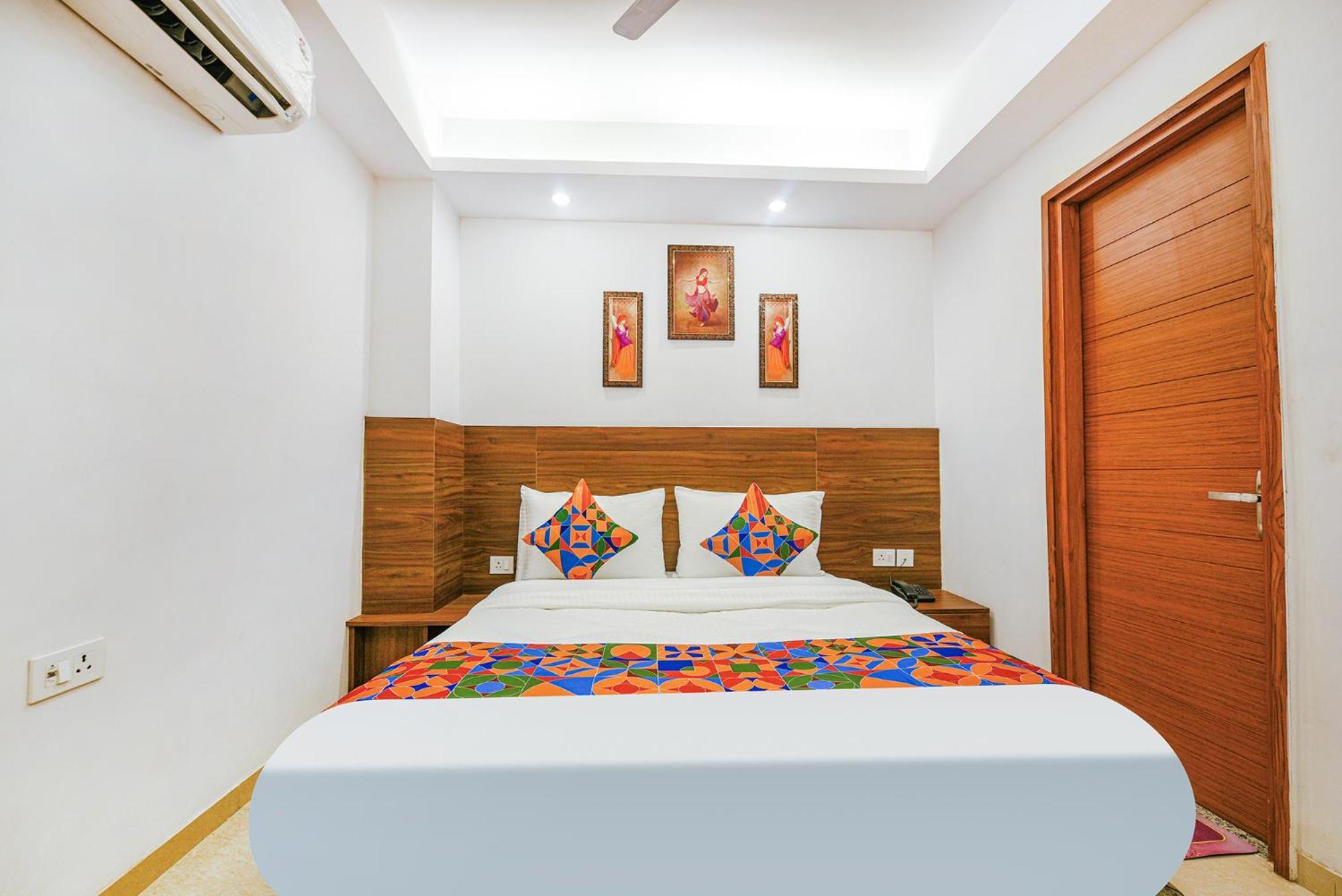 Fabhotel Sparkling - Nr Yashobhoomi Convention Centre Delhi  Buitenkant foto