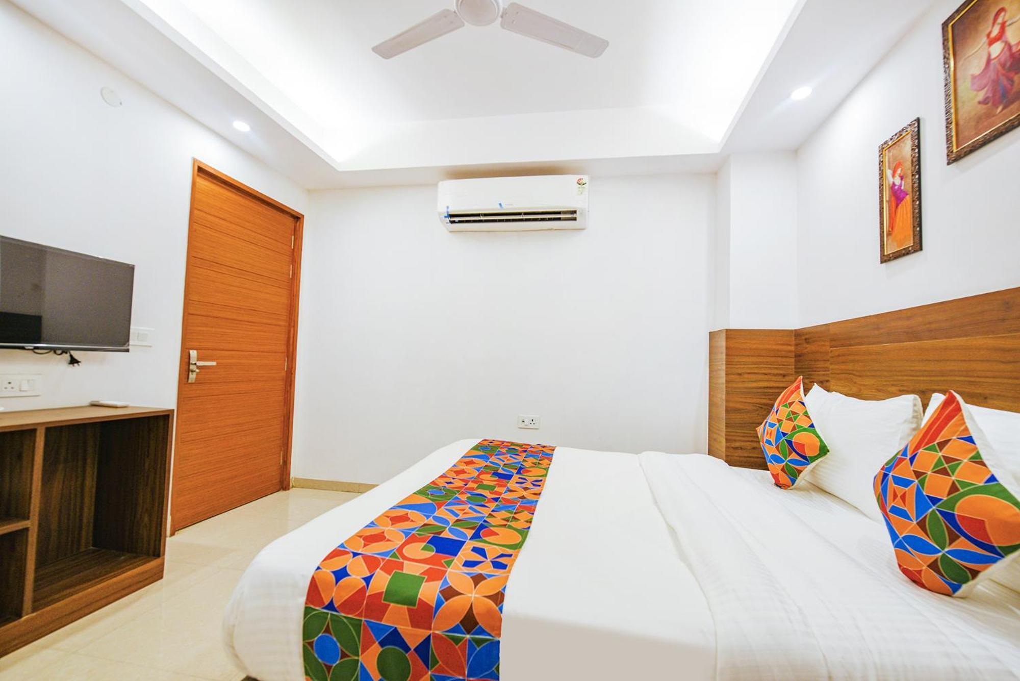 Fabhotel Sparkling - Nr Yashobhoomi Convention Centre Delhi  Buitenkant foto