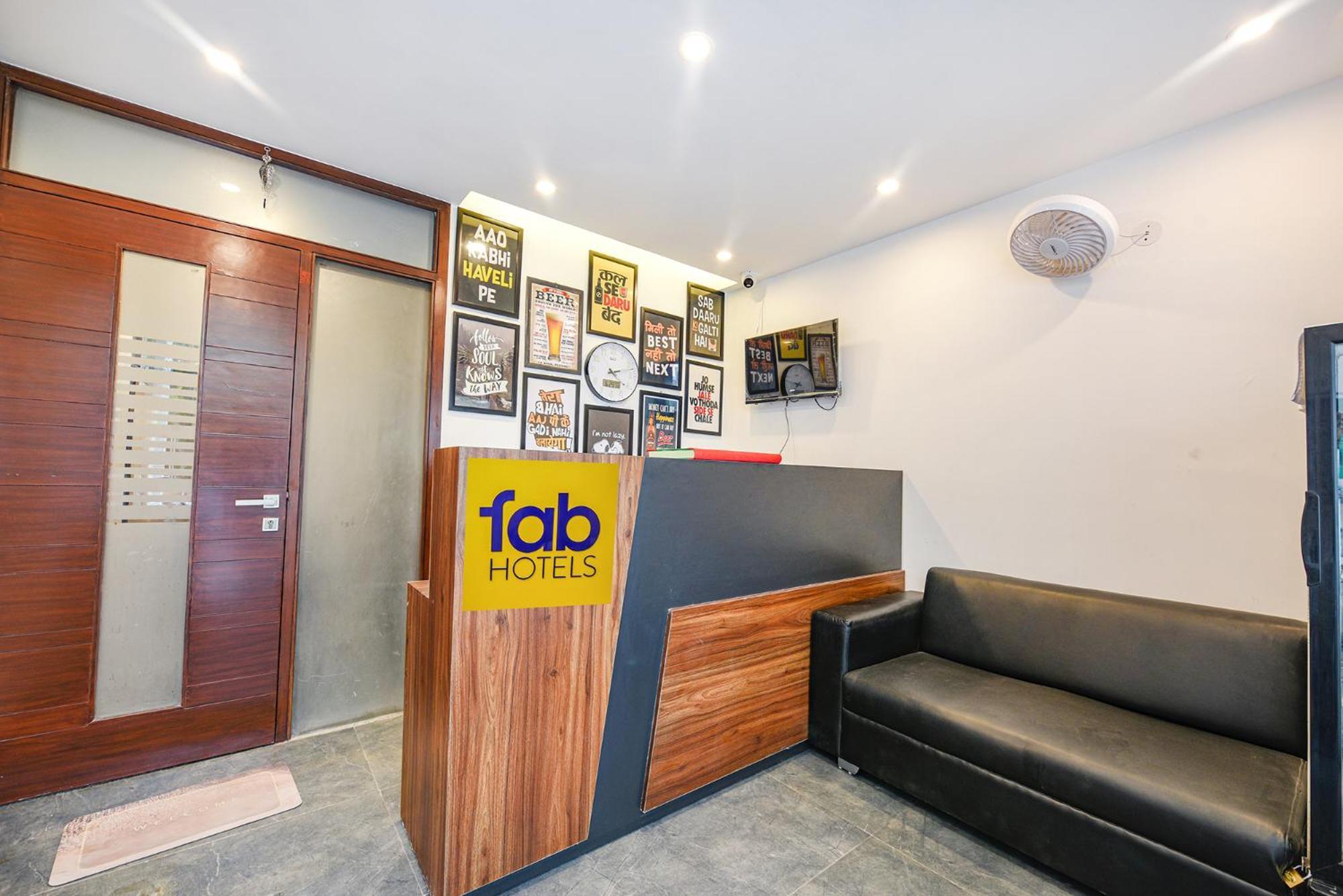 Fabhotel Sparkling - Nr Yashobhoomi Convention Centre Delhi  Buitenkant foto