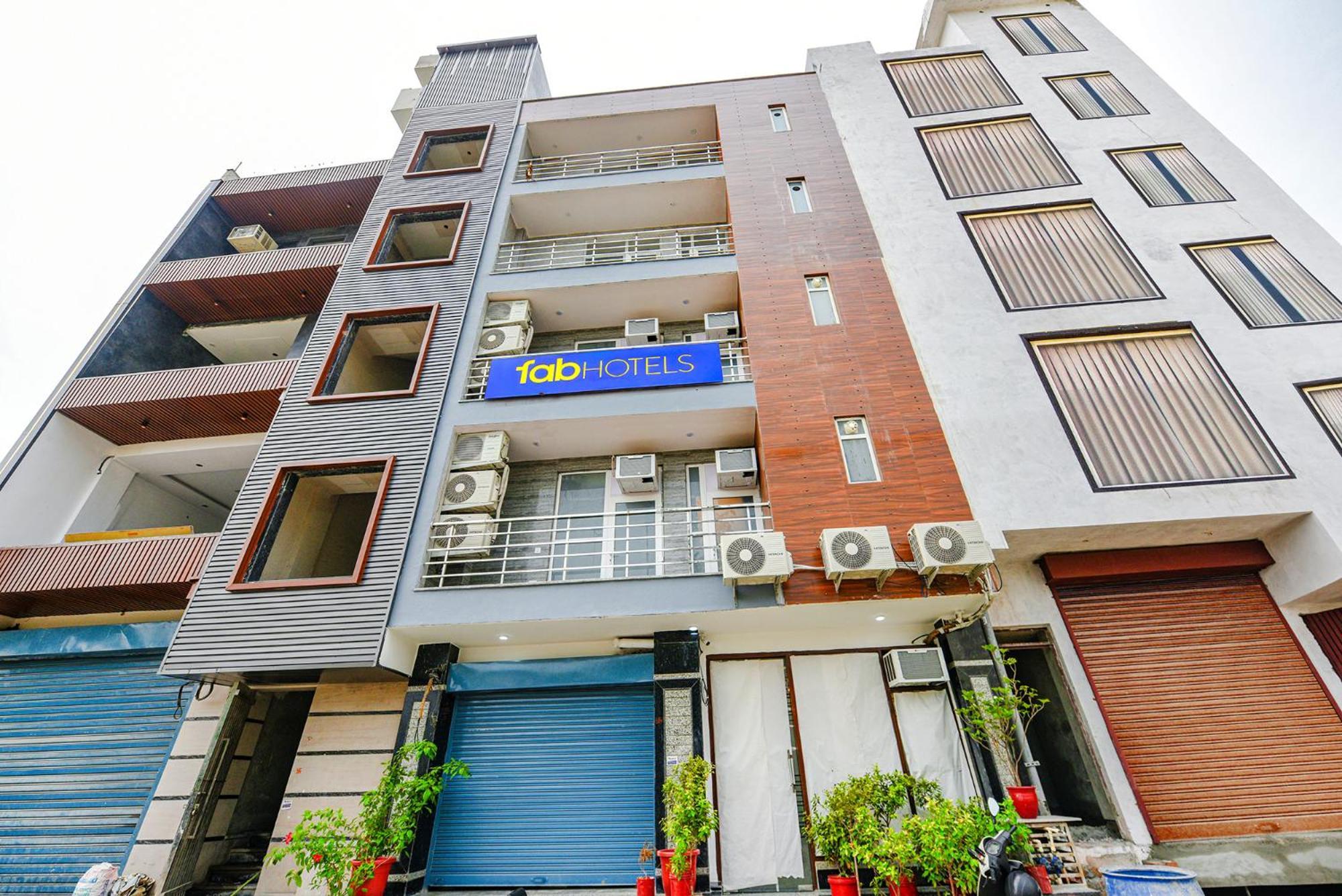 Fabhotel Sparkling - Nr Yashobhoomi Convention Centre Delhi  Buitenkant foto