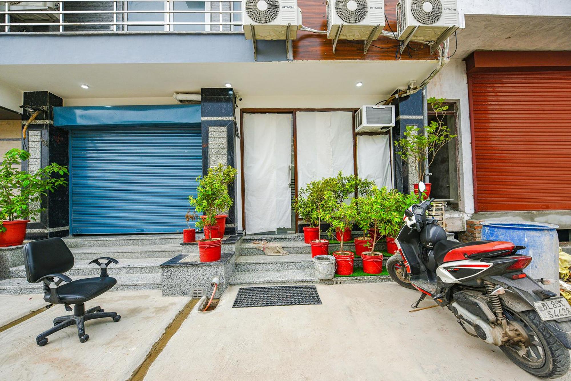 Fabhotel Sparkling - Nr Yashobhoomi Convention Centre Delhi  Buitenkant foto